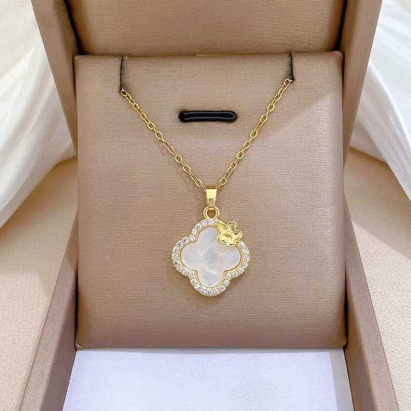 طقم فان كليف الابيض